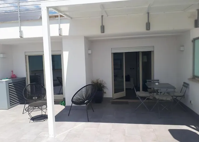 דירה Penthouse 40 In Trastevere With Seasonally Jacuzzi