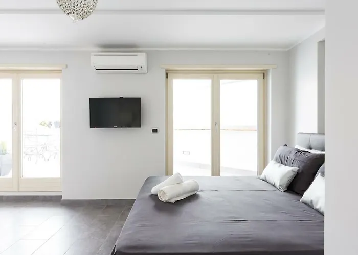 דירה Penthouse 40 In Trastevere With Seasonally Jacuzzi רומא
