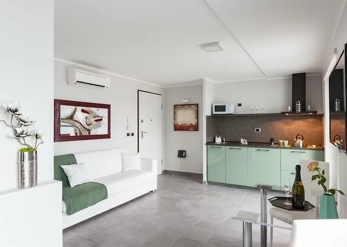 Penthouse 40 In Trastevere With Seasonally Jacuzzi דירה רומא